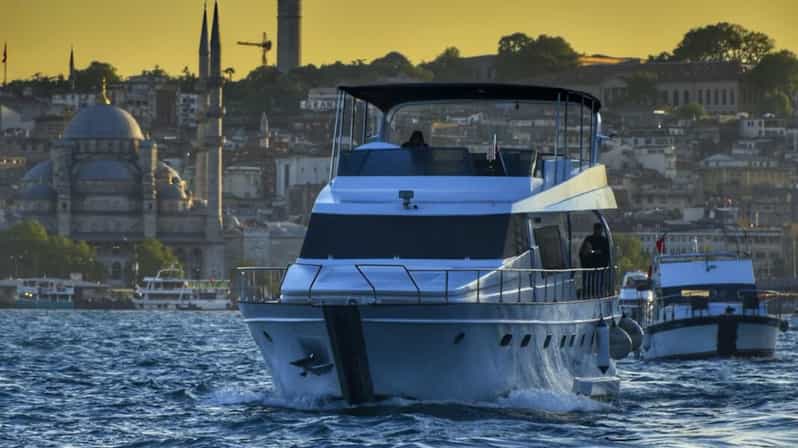 stanbul: Private Luxury Yacht on Bosphorus 24 MT (79 feet) - The Sunset and Special Moments