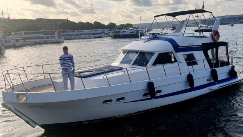 stanbul:Private Luxury Yacht on Bosphorus 14 Meter(46 feet) - An In-Depth Look at the Experience