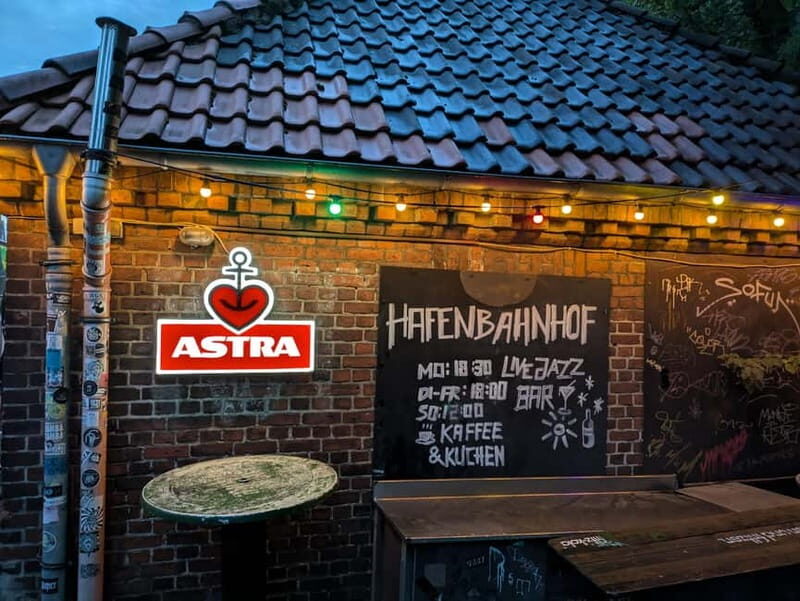 Stand-up Comedy Show Q-Bar Hamburg-Eimsbüttel - Key Points