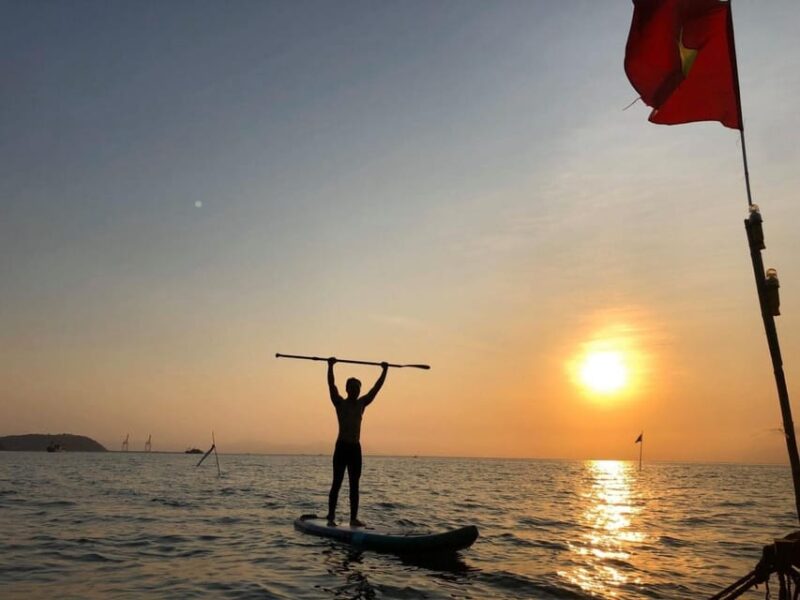 Stand-Up Paddleboarding - Explore the Beauty of the Sea - Key Points