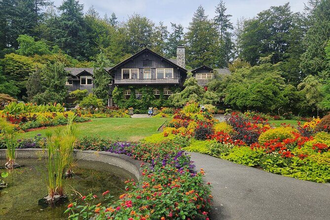 Stanley Park Highlights 3 Hour Walking Tour | Gratuity-Based - The Value of a Guided Tour in Stanley Park