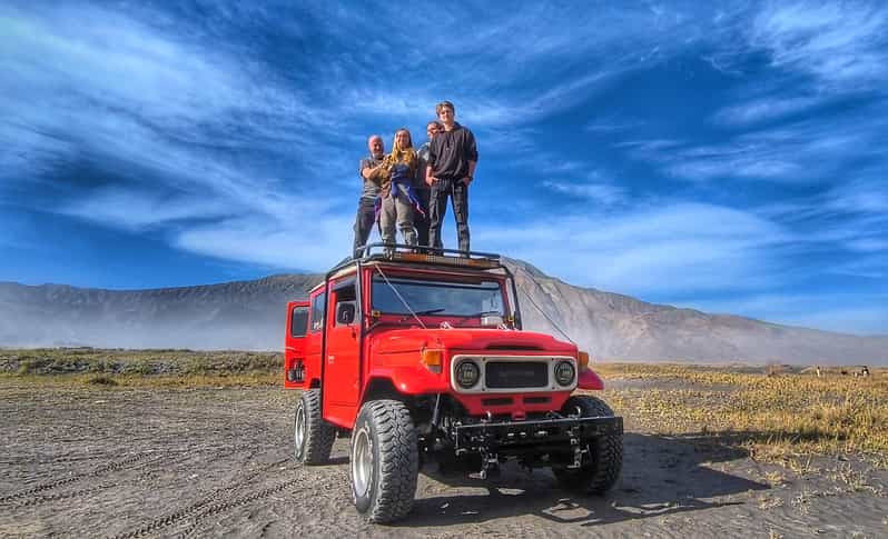 Start Surabaya: Mount Bromo Sunrise & Madakaripura Waterfall - Pickup and Transportation