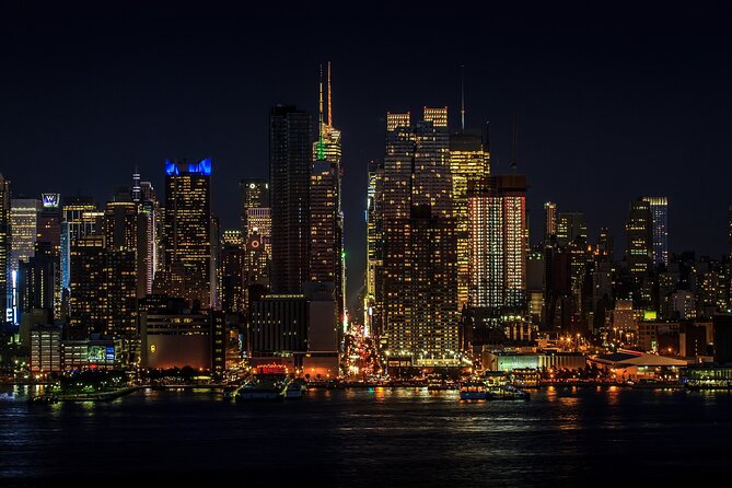 Statue of Liberty Skyline Evening Cruise on River in Manhattan - The Sum Up