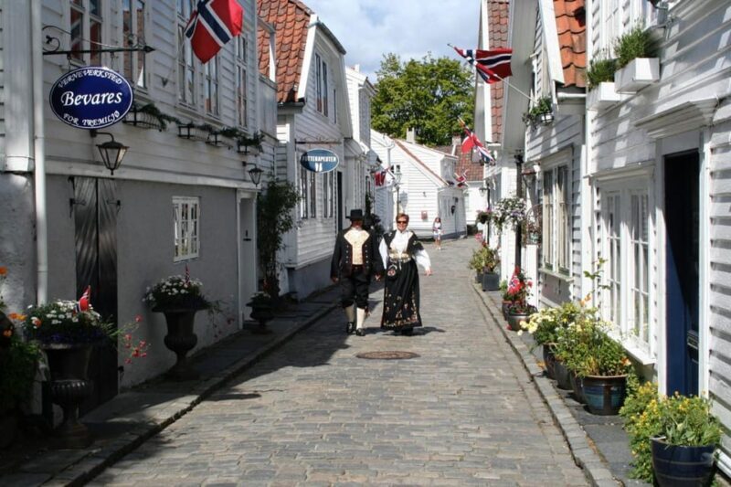 Stavanger: City Highlights Bus and Walking Tour - Practical Tips for Participants