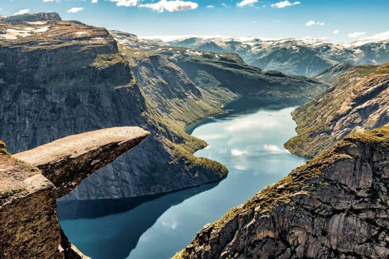 Stavanger: Guided Hike to Trolltunga - The Guides: Your Safety and Knowledge Ally