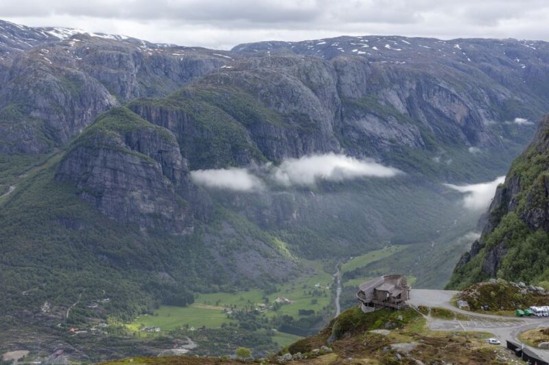 Stavanger: Kjerag Summer Hike with Packed Lunch - Logistics and Practicalities