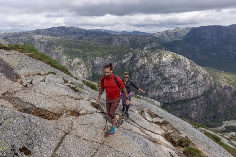 Stavanger: Kjerag Summer Hike with Packed Lunch - FAQs