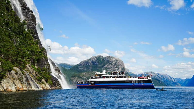 Stavanger: Lysefjorden Cruise and Preikestolen Hike - Authentic Traveler Perspectives