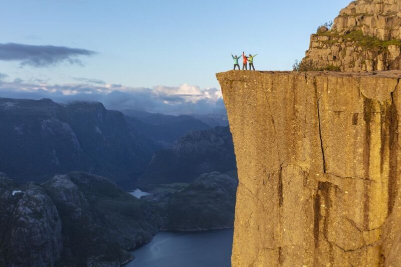 Stavanger: Preikestolen Sunrise Hike with Breakfast Buffet - Practical Tips for Your Sunrise Hike
