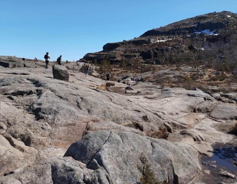 Stavanger: Preikestolen Tour with Guide and Pickup - Analyzing the Value