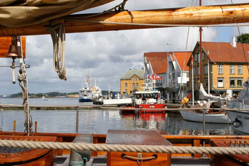 Stavanger: Waterfalls, Rocks and Caves Sightseeing Cruise - A Deep Dive into the Experience