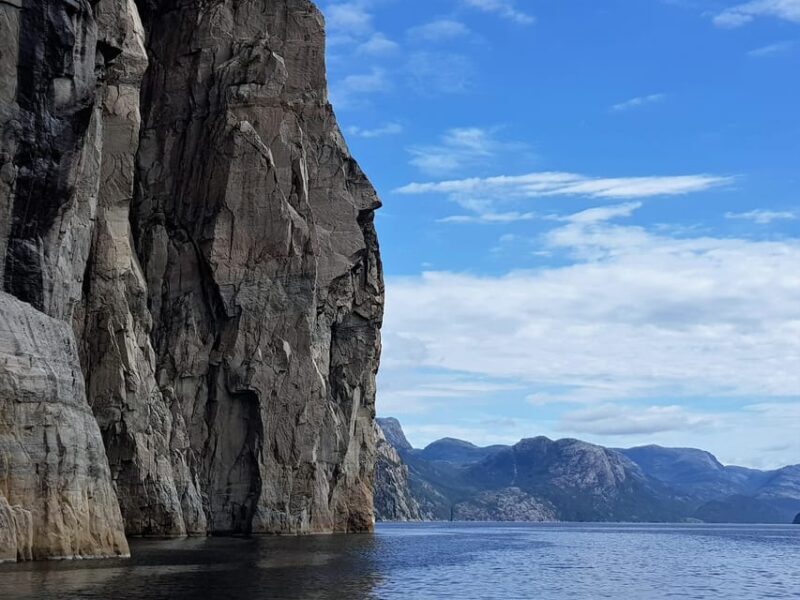 Stavanger:Lysefjord Cruise to Preikestolen and Vagabond Cave - FAQ