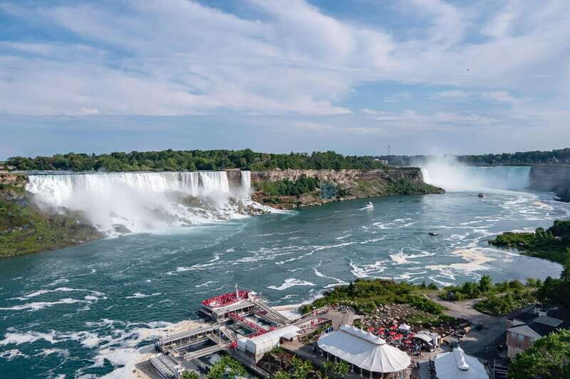 Step On Guide Services by Tour Guide Micko (from Niagara) - Key Points