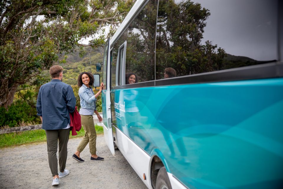 Stewart Island: Village and Bays Tour - Duration and Language