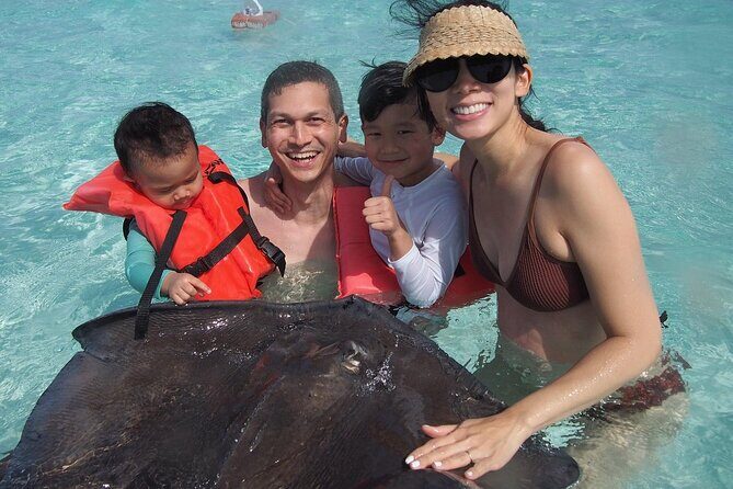 Stingray City and Seven Mile Beach Adventure Tour - An In-Depth Look at the Experience