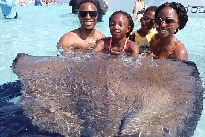 Stingrays and Starfish Point Tour - A Detailed Look at the Stingrays and Starfish Point Tour