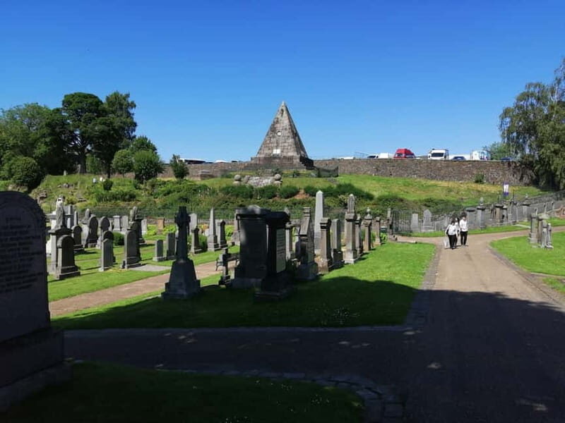 Stirling: Daily Guided Walking Tour (11am & 2pm) - An In-Depth Look at the Stirling Walking Tour  
