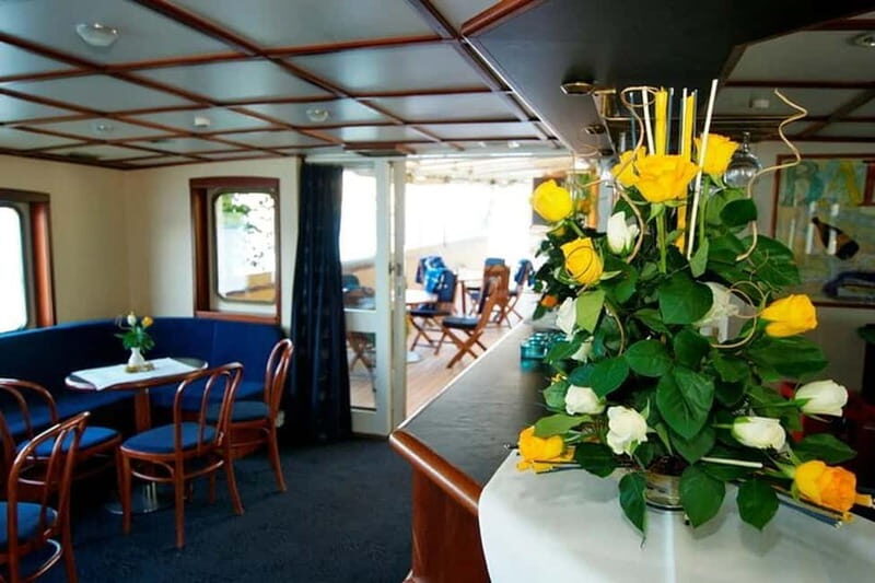 Stockholm: 2-Hour Walking Tour + 2.5-Hour Archipelago Cruise - The Sum Up
