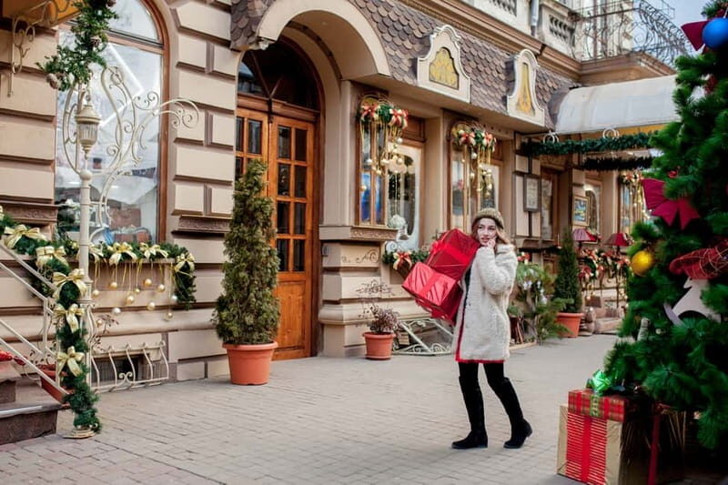 Stockholm: Christmas Market Magic Walking Tour with a Local - Discovering Local Crafts and Traditions