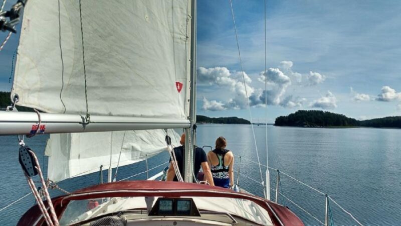 Stockholm: Full Day Archipelago Sailing Tour With Lunch - Included Amenities