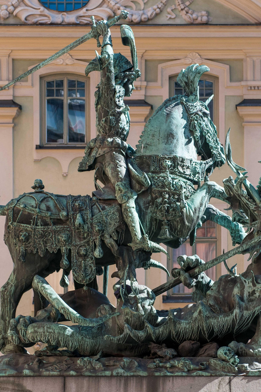 Stockholm: Historical Gamla Stan Tour With Fika Included - Itinerary Breakdown