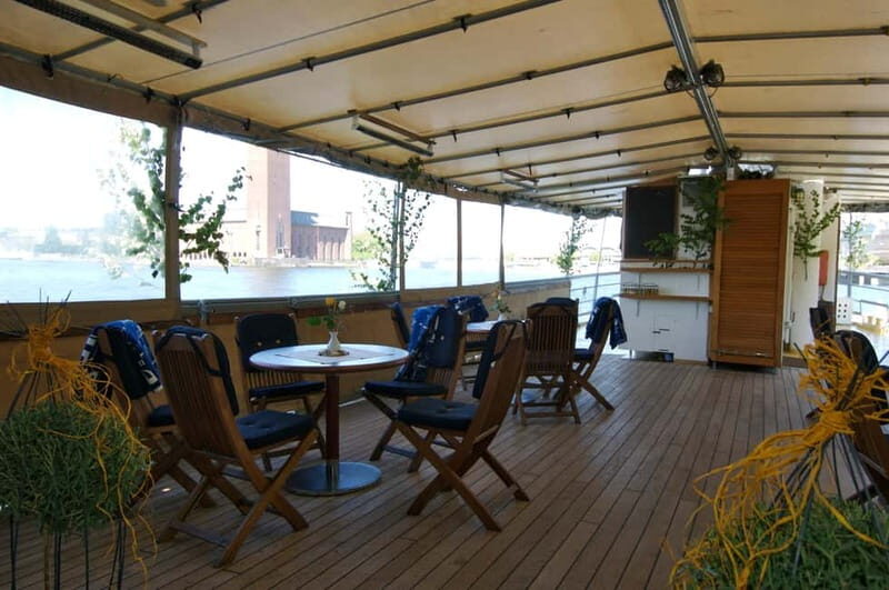 Stockholm: Midsummer Archipelago Boat Tour Live Guide DE/EN - Key Points  