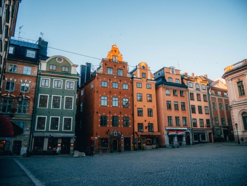Stockholm: Old Town & City Tour Walking Tours - Experience and Features