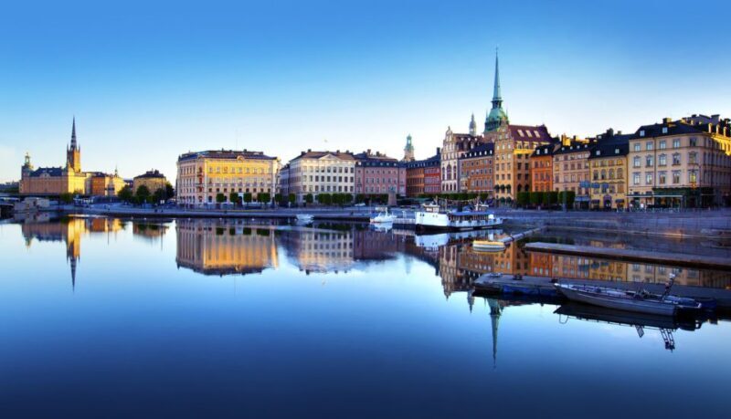 Stockholm: Old Town Historical Walking Tour - Key Points
