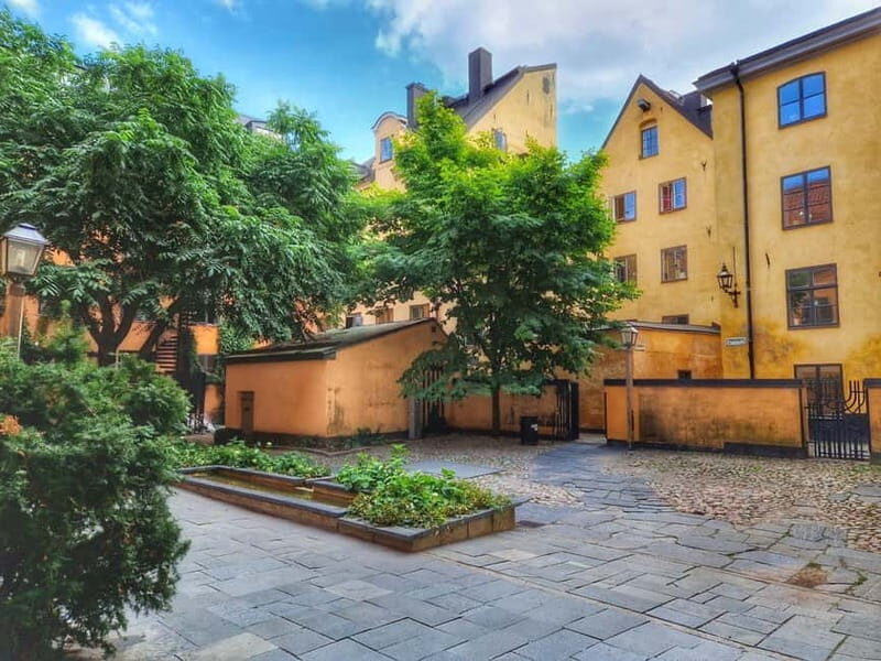 Stockholm: Royal & Classic History Walking Tour with Fika - Authentic, Balanced, and Insightful