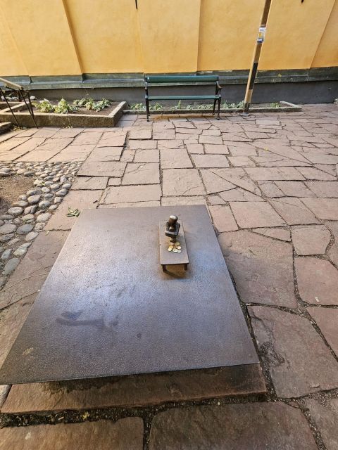 Stockholm: Secrets of Gamla Stan Guided Tour w/ Fika Option - Key Points