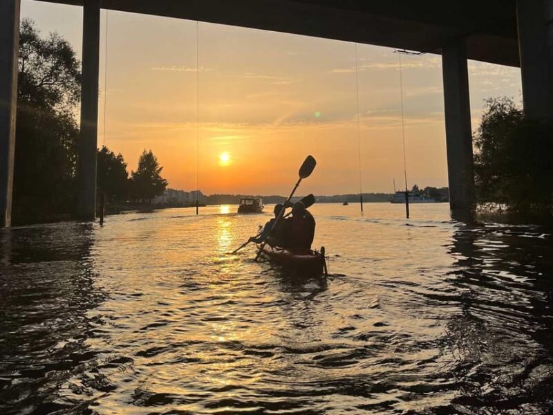 Stockholm: Sunset Kayak Tour in the City + Swedish Fika - Key Points