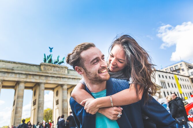 Stories of Berlin – Walking Tour for Couples - Exploring the Reichstag Building