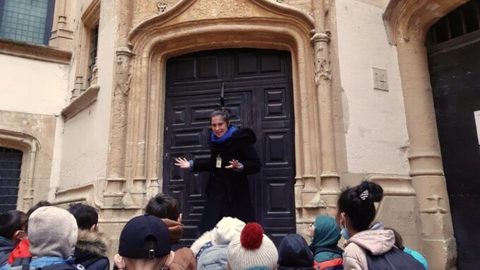 Storytelling Tour of Vieux-Lyon for Children in French - Making History Engaging for Young Minds