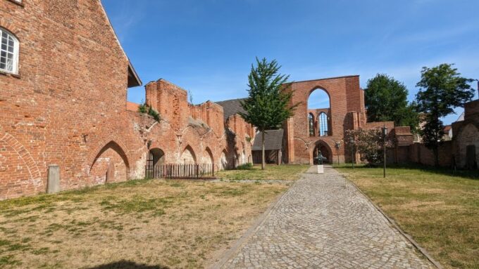 Stralsund: Historical Old Town Self-guided Walking Tour - Duration and Distance