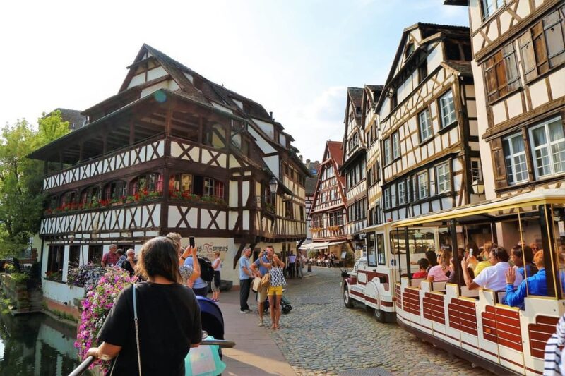 Strasbourg: 2-Hour Tour of the Historic Center and Petite France - Itinerary Highlights