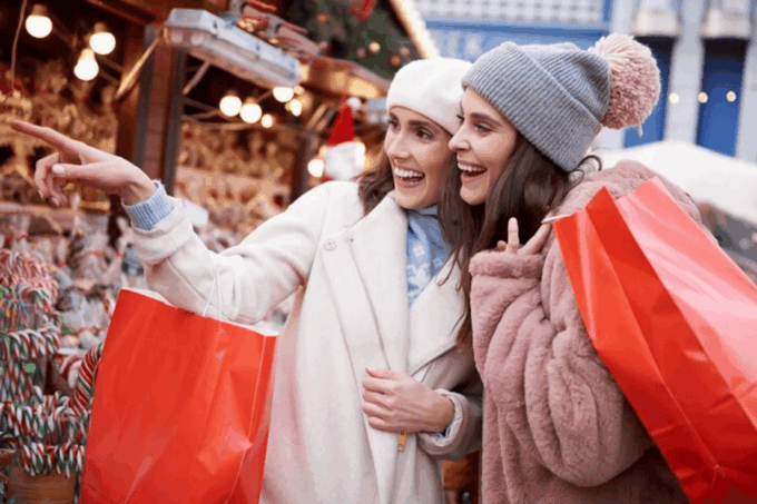 Strasbourg: Christmas Market and City 3 Hour Walking Tour - Discovering the Strasbourg Christmas Market