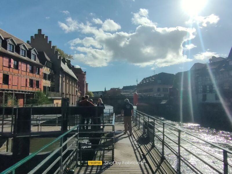 Strasbourg: Guided Walking Tour With Some Testing Sweet - Scenic Views and Photo Opportunities