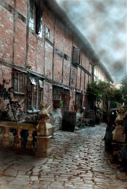 Stratford-upon-Avon: Lantern-Lit Ghost Tour at Tudor World - Reserving Your Ghostly Adventure