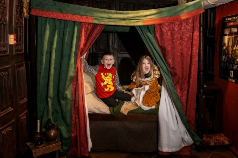 Stratford-upon-Avon: Tudor World Museum Entrance Ticket - Significant Historical Figures Showcased