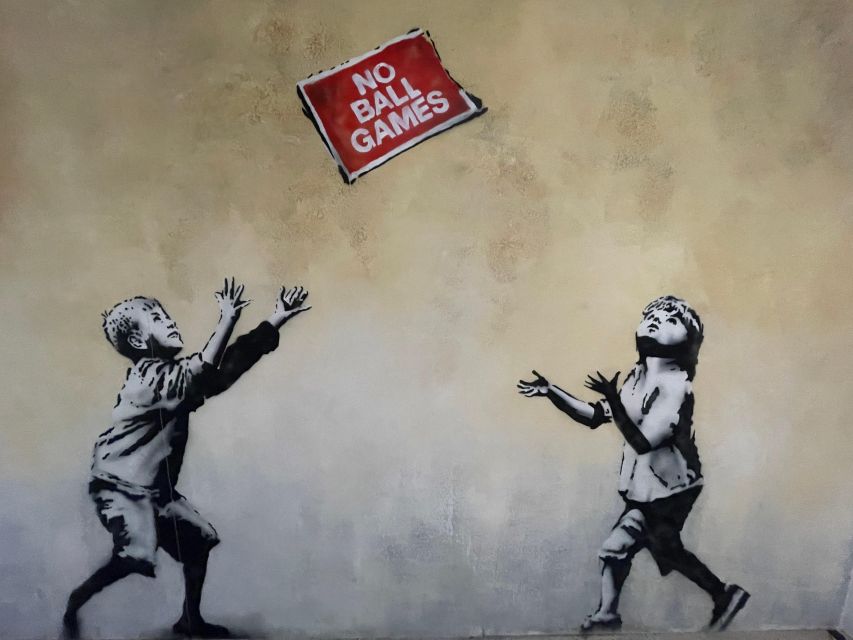 Street Art in Lisbon - Age and Group Restrictions