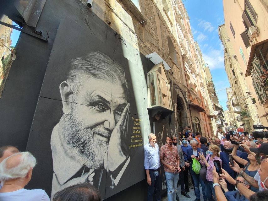 Street Art Tour of the Spanish Quarters & Maradona Idol - Experience the Spanish Quarters