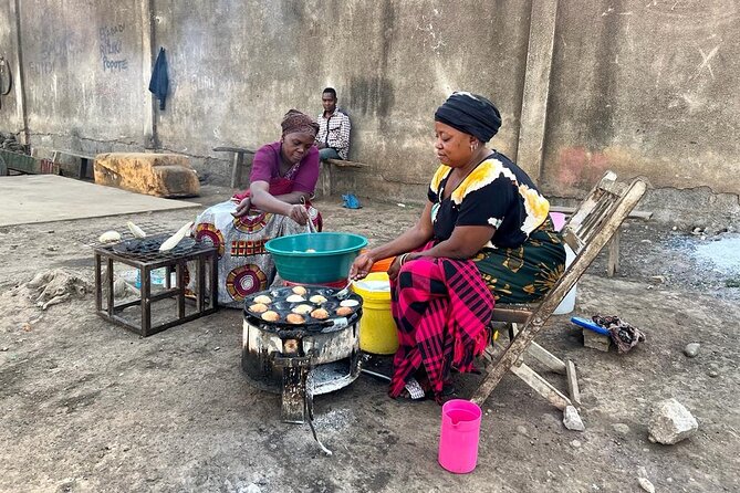 Street Food and Community Walking Tour - Meeting and End Points