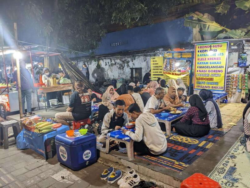 Street Food Tasting by Walking - Who Should Consider This Tour?