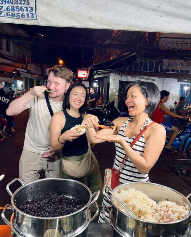 Street Food Walking Tour With a Cooking Instructor - What to Expect During the Tour