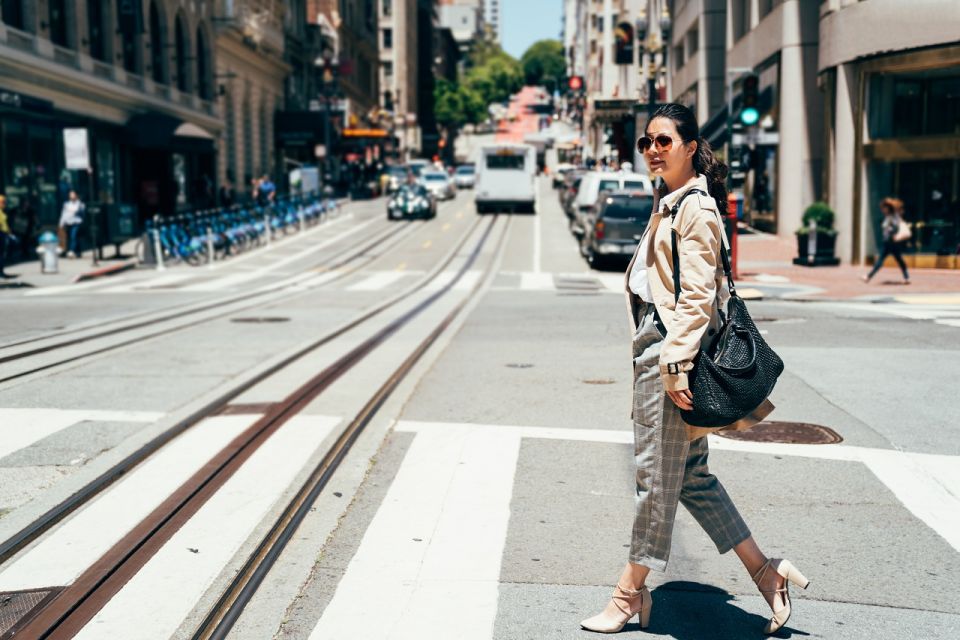 Street-Style Photoshoot in San Francisco Theater District - Stress-Free Professional Photoshoot