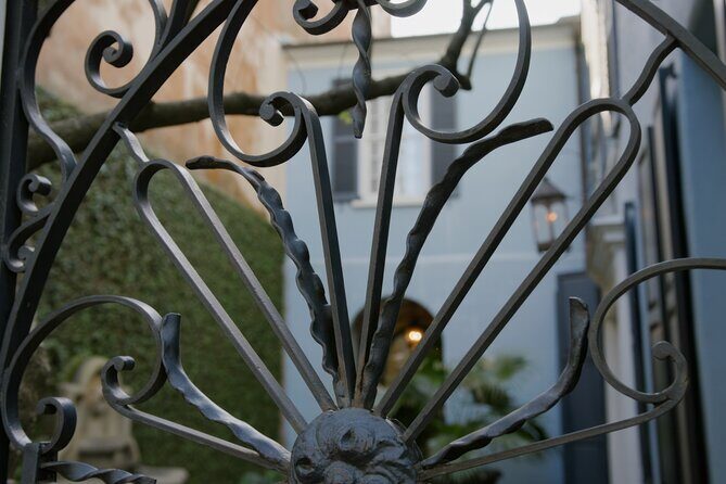 Stroll Historic South of Broad in Charlestons Walled City - Key Points