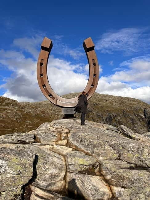 Stryn: Briksdal Glacier and Loen Skylift Tour with Picnic - FAQ