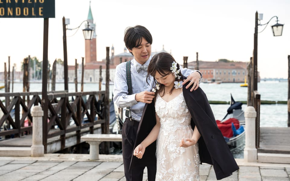 Stylish Photoshoots in Venice - Ask Away