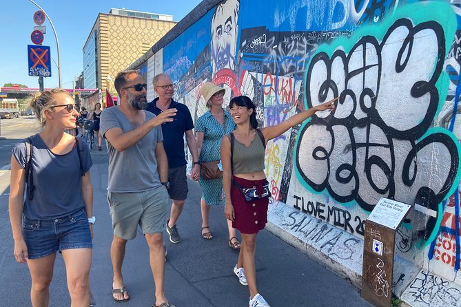 Subculture and Art Tour - Immersive Cultural Experience