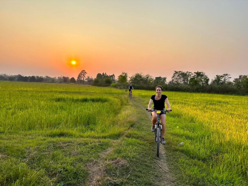 Sukhothai: 2.5-Hours Guided Countryside Sunset Bike Tour - Key Points